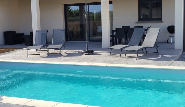 Villa Neuve Avec Piscine Privée à Vallon Pont D'arc