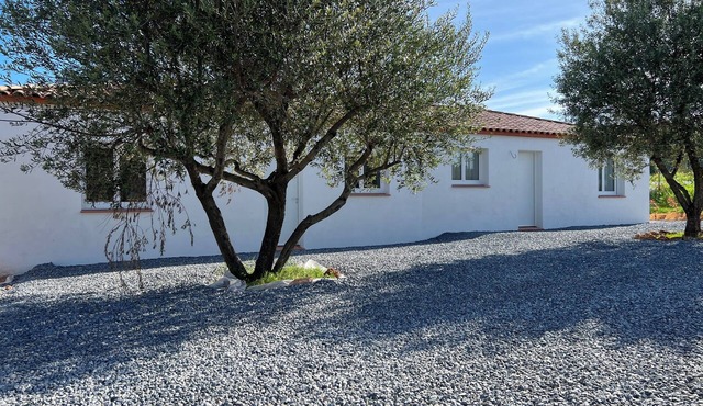 Villa Neuve Avec Piscine Privée Dans Petit Hameau Tres Calme