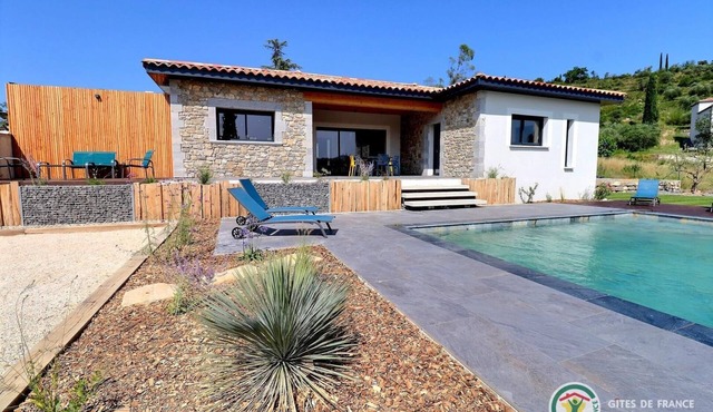 Villa Neuve, Climatisée; Grande Piscine, Lieu Calme