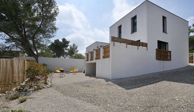 Villa neuve proche Nîmes