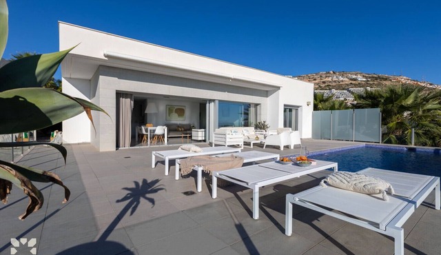 Villa NEVIS by Abahana Villas