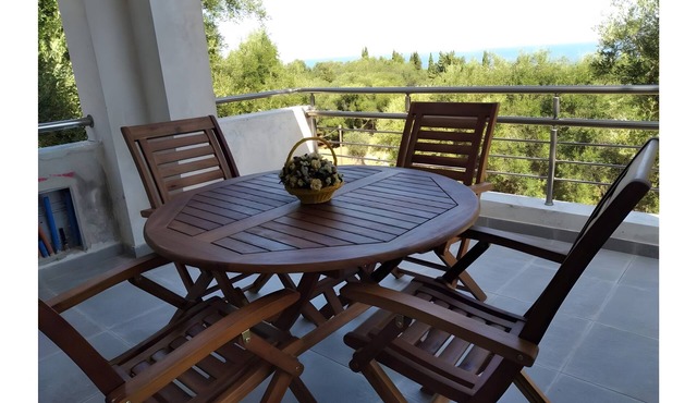 Villa 'Niarchos' with Sea View, Wi-Fi, and Air Conditioning