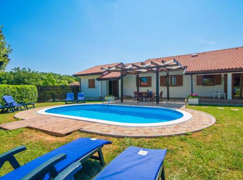 Villa Nika