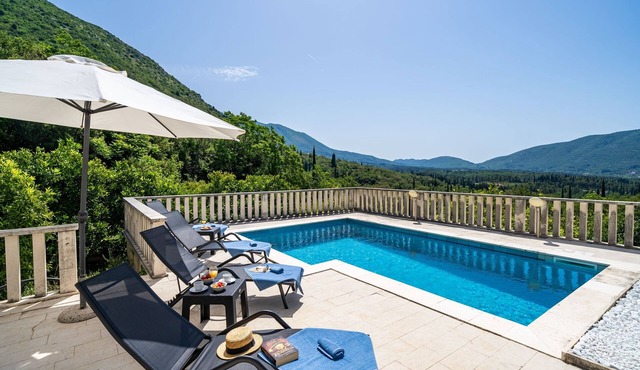 Villa Niko - Three bedroom villa with swimming pool