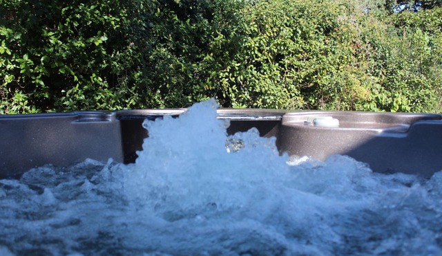 Villa - Nimes - 4/6pers - jacuzzi - 2 terraces - WIFI