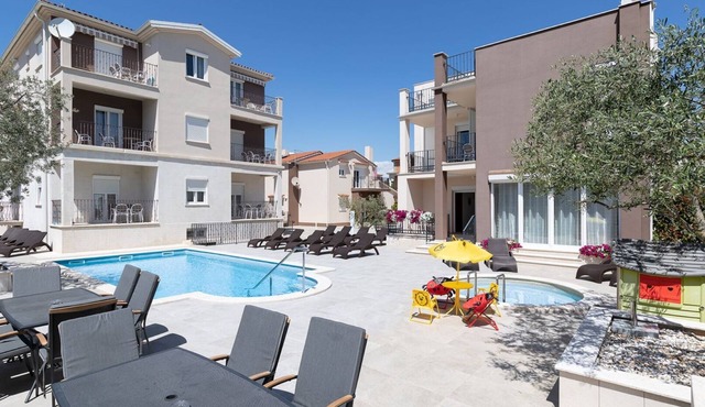 Villa Nina - apartment Sea view 32 by Villas Guide