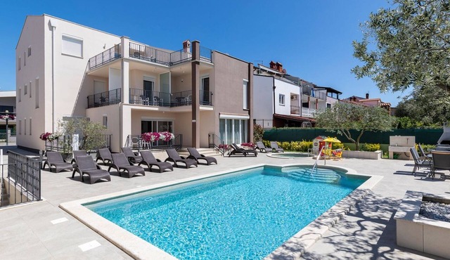 Villa Nina - apartment Sea view 30 by Villas Guide