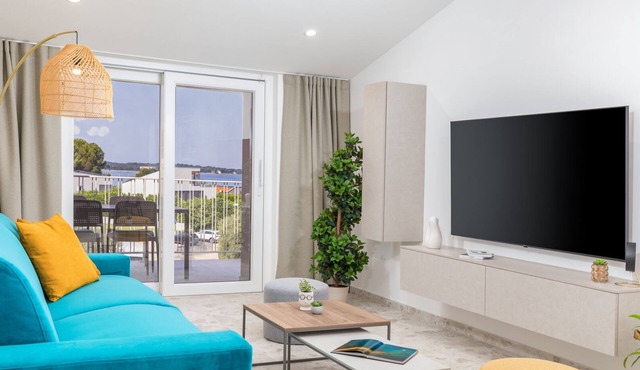 Villa Nina - apartment Sea view 33 by Villas Guide