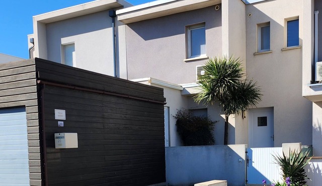 Villa NINON, Quiet neighborhood house 8 minutes from the sea