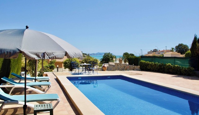 Villa Noma with Sea View, Pool, Garden & Wi-Fi