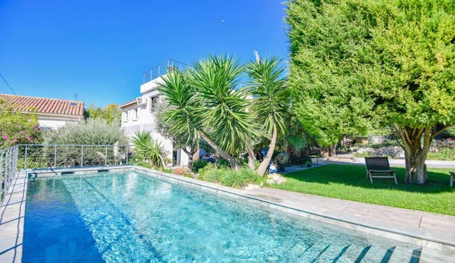 Villa Notre-Dame - Piscine parking 4 chambres