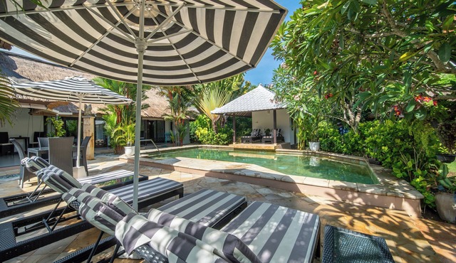 Villa Nyumpene Stunning 4BR 1600M2 Garden Oasis