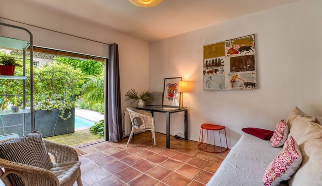 Villa 'Oasis Centre Charme' with Shared Pool, Wi-Fi and Air Conditioning
