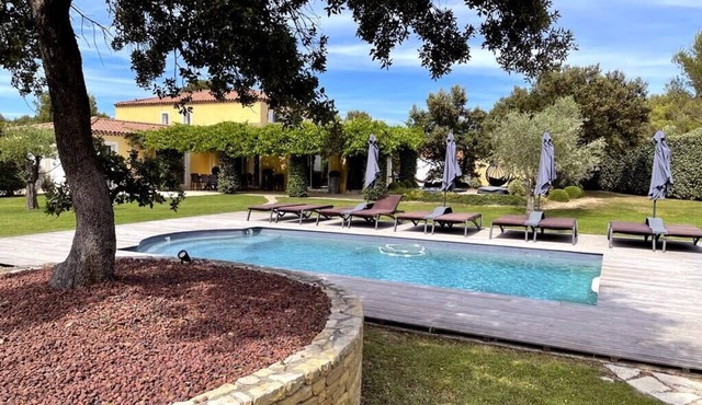 “Villa Oasis: Luxury and Relaxation in Provence