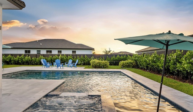 Villa Oasis with Heated Pool Gateway to Miami & Keys