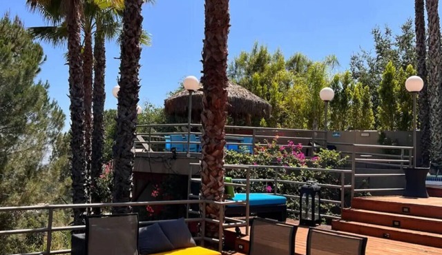 Villa of 100 Games (4B/3B) with Heated Pool & Spa