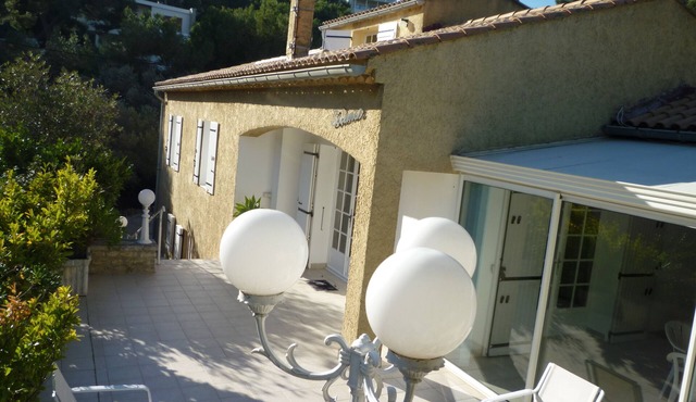 villa of 170m2, 4 bedrooms for 10 people, 2 minutes walk from the beach