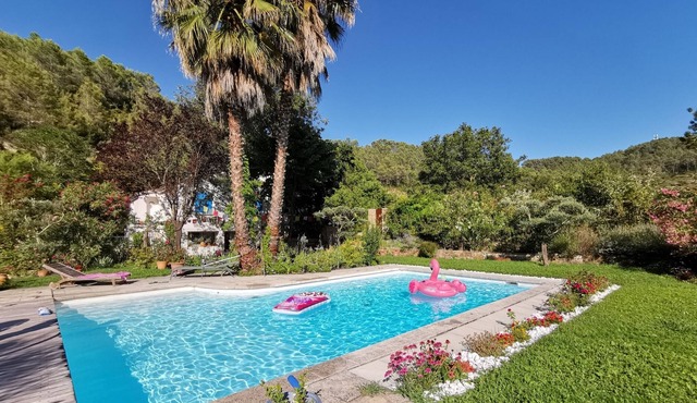 Villa of 220 m2 air-conditioned, secure private swimming pool, garden not overlooked