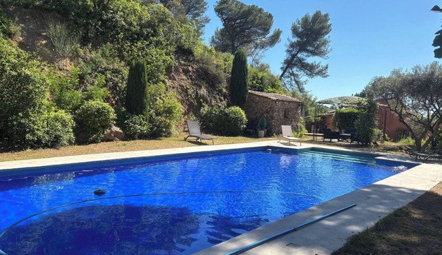 VILLA OF CHARACTER CLIMATE, LARGE SWIMMING POOL IN GREEN OF GREEN, CHARM