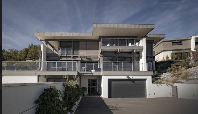 Villa of exception, very upscale, 330 m2- mountain - Annecy lake view