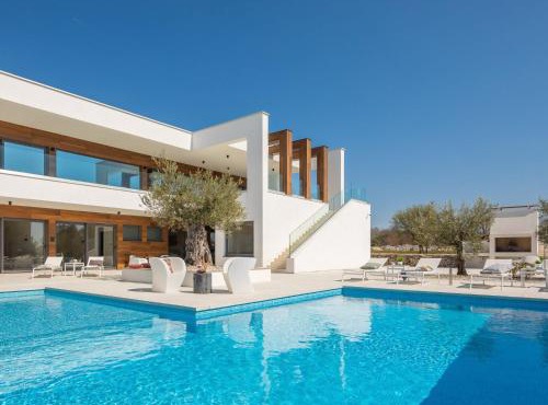 Villa Old Olive VIII by Interhome