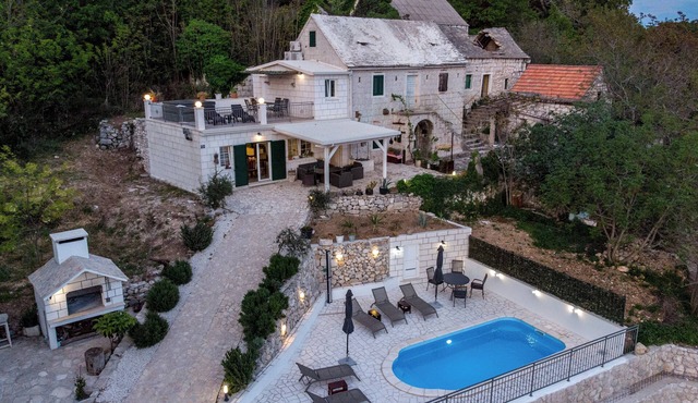 Villa OLE- house with the pool and the sea view