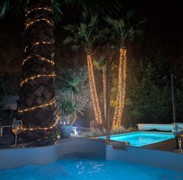 VILLA OLIVA JACUZZI SAUNA BILLARD PISCINE chauffée