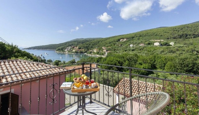 Villa Oliva Vilea in Sveta Marina - Haus für 8 Personen