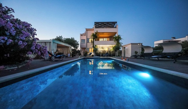 Villa Olive Garden Apartments
