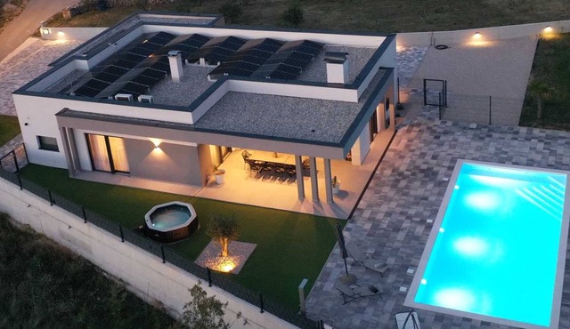 Villa Olive Residence with private heated Pool, near Makarska