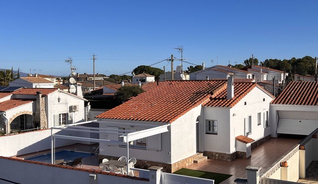 VILLA OM 8 pax *Private Pool* Free AirAcon/Heating, Wifi, Sheets/Towels,