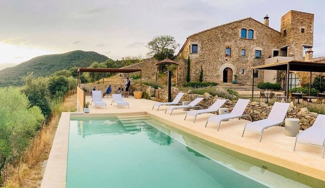 Villa Oms - Six Bedroom Villa, Sleeps 16