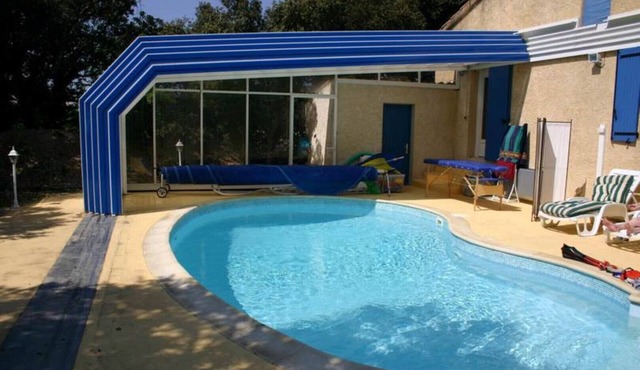 villa on 10ares in a quiet area with swimming pool, all comfort