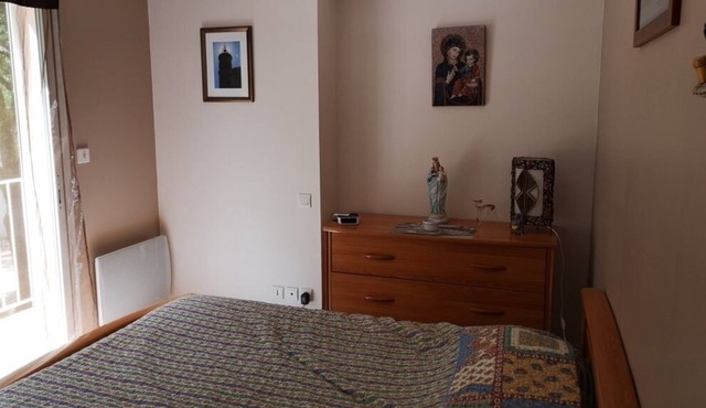 Villa on a wooded plot opposite with jacuzzi in a veranda facing the forest