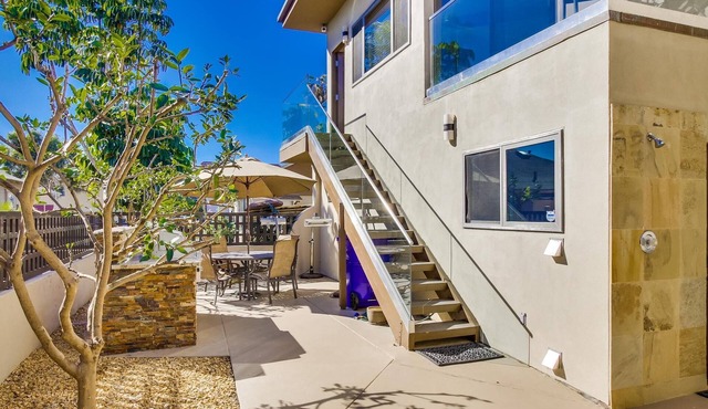 Villa on the Bay | 1BR Bayfront in Mission Beach