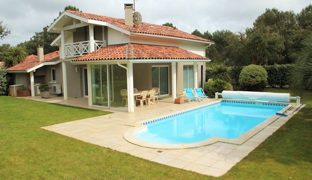 VILLA on the golf - Private swimming pool - Beaches Lake and Ocean - 10min Hossegor