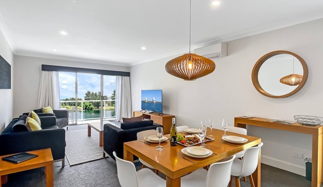 Villa on the Green - Designer 2 bedroom, 2 bathroom villa at Rydges Resort