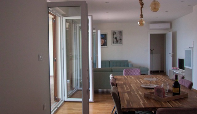 Villa on the island of Hvar by the sea, suitable for summer and winter holidays