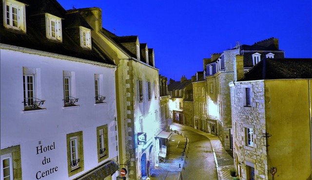 Villa on the port, sleeps 8, sea view