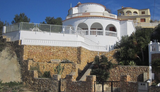Villa, outstanding sea views in Alcossebre in Spain