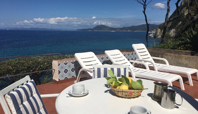 Villa overlooking the sea in Portoferraio