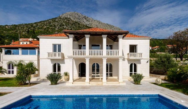 Villa Palaca - Six Bedroom Villa, Sleeps 12