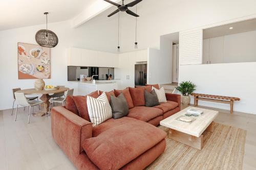 Villa Palmera by Balmy Breaks - 100m to Beach