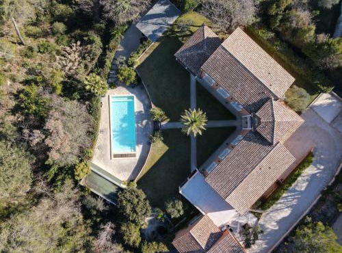 VILLA PALMIER avec PISCINE CHAUFFÉE PRIVÉE proche D'UZES ET ANDUZE