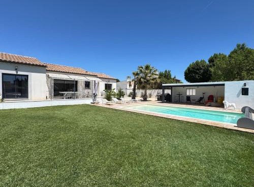 Villa Palmiera with pool, Alpilles, Provence