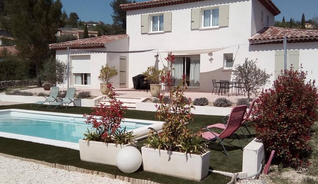 Villa Pampérigouste - air conditioning and swimming pool