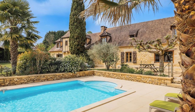 Villa Paola, beautiful holiday home with a large fenced private swimming pool.