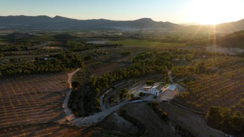Villa para grupos 12 personas con piscina, barbacoa y finca de 50ha en Alicante