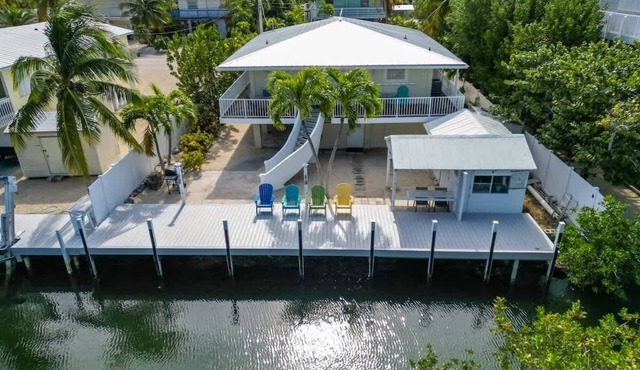 Villa Paradise | 4 bed/2 bath home w/new dock!