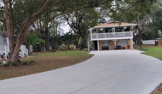 Villa Paraiso Lutz 4B/2B